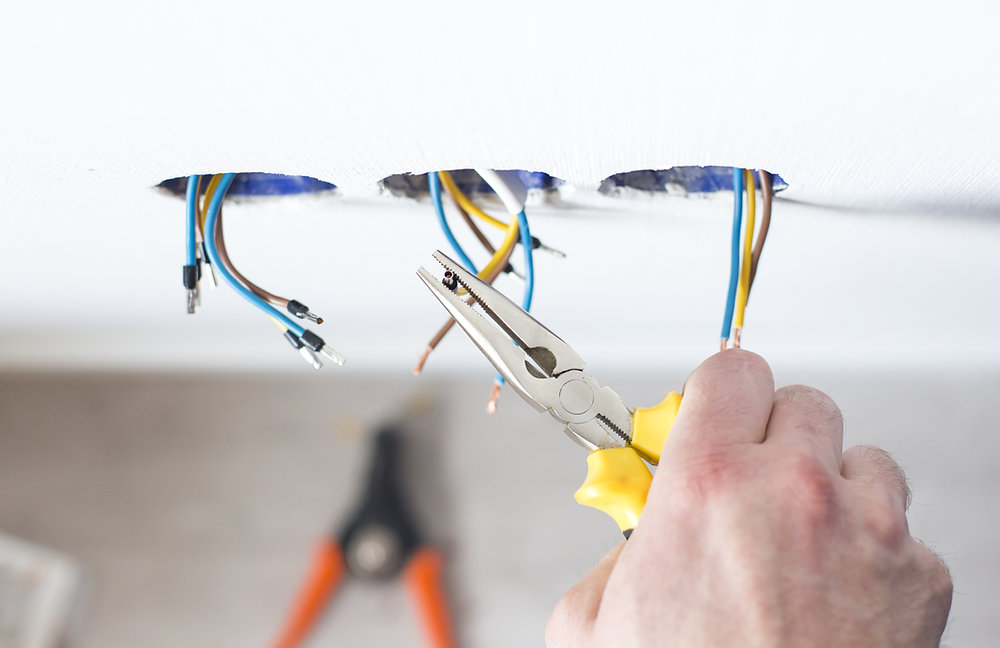 Evlerde Elektrik Tadilatı Ne Zaman Gerekir?
